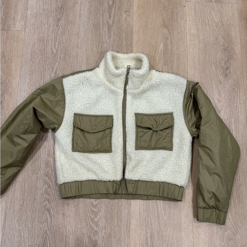 Colorblock Faux Shearling Jacket - Picture 3 of 7